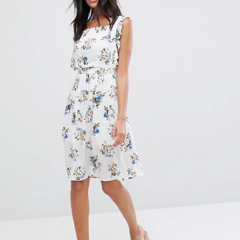 NWOT SIZE 12 DRESS